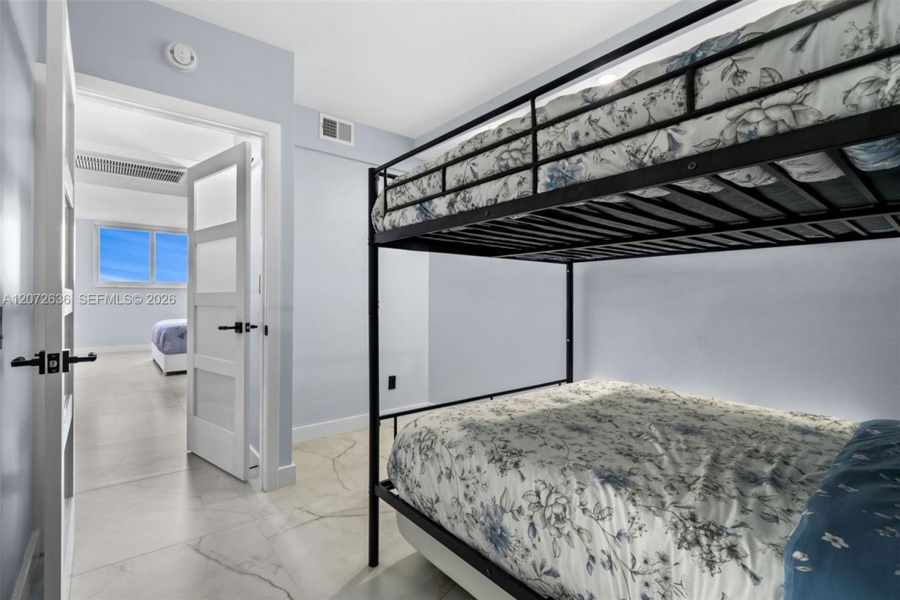 19380 Collins Ave , Unit 826, Sunny Isles Beach, FL 33160 Photo