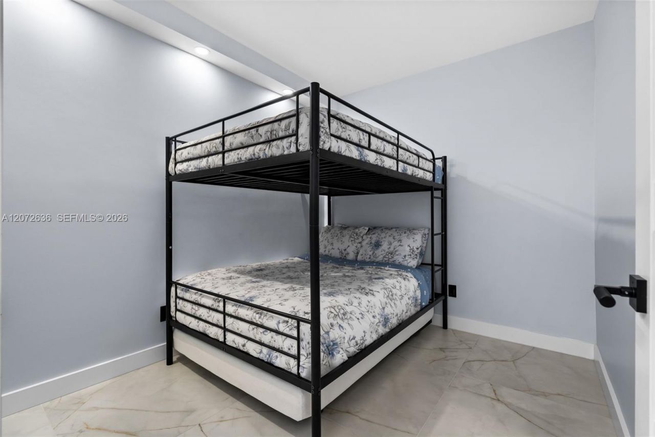 19380 Collins Ave , Unit 826, Sunny Isles Beach, FL 33160 Photo