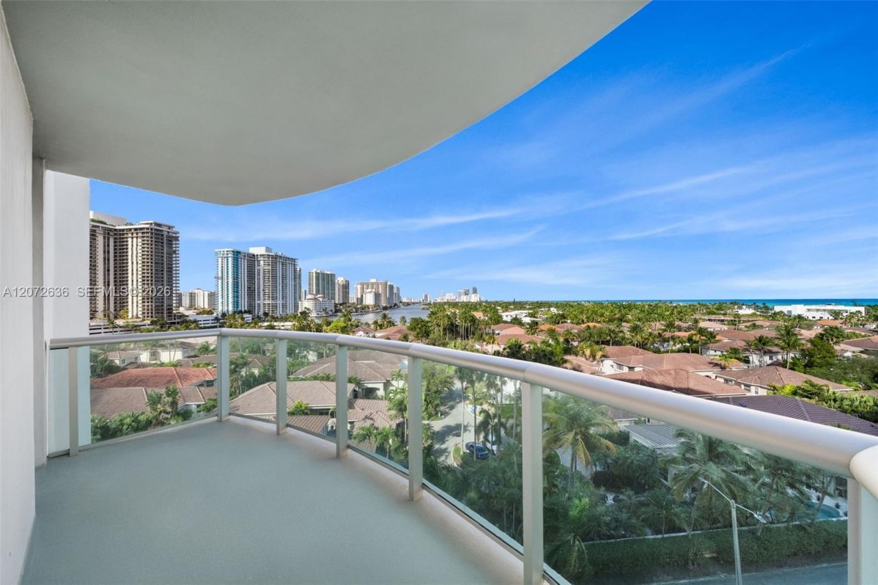 19380 Collins Ave , Unit 826, Sunny Isles Beach, FL 33160 Photo