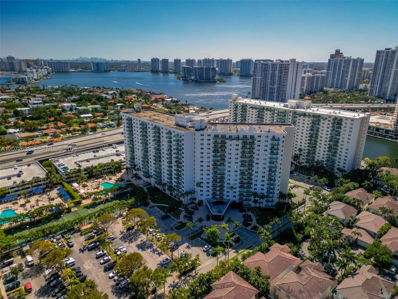 19380 Collins Ave , Unit 826, Sunny Isles Beach, FL 33160 Photo