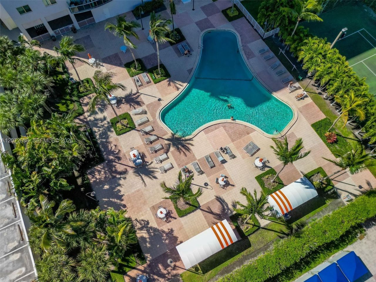 19380 Collins Ave , Unit 826, Sunny Isles Beach, FL 33160 Photo