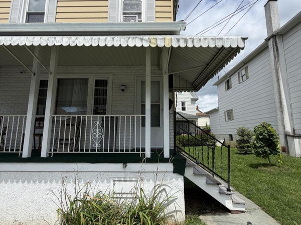 218 W Ridge Street, Unit 1, Nanticoke, PA 18634