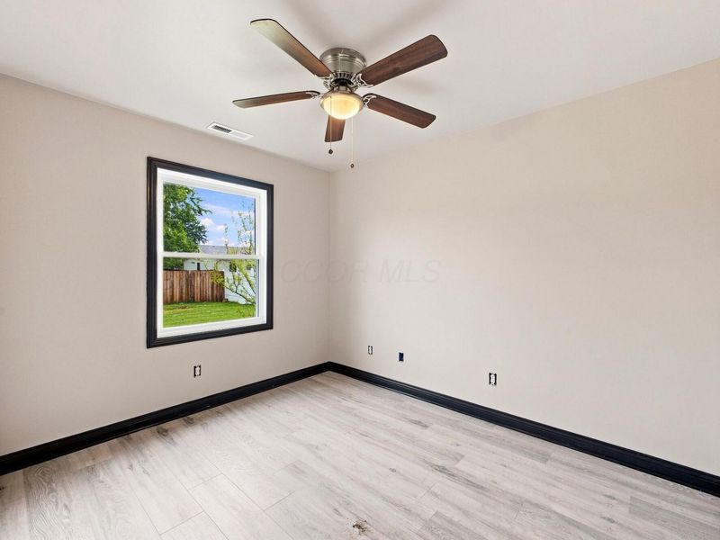 109 Dover Road, London, OH 43140 Photo 18