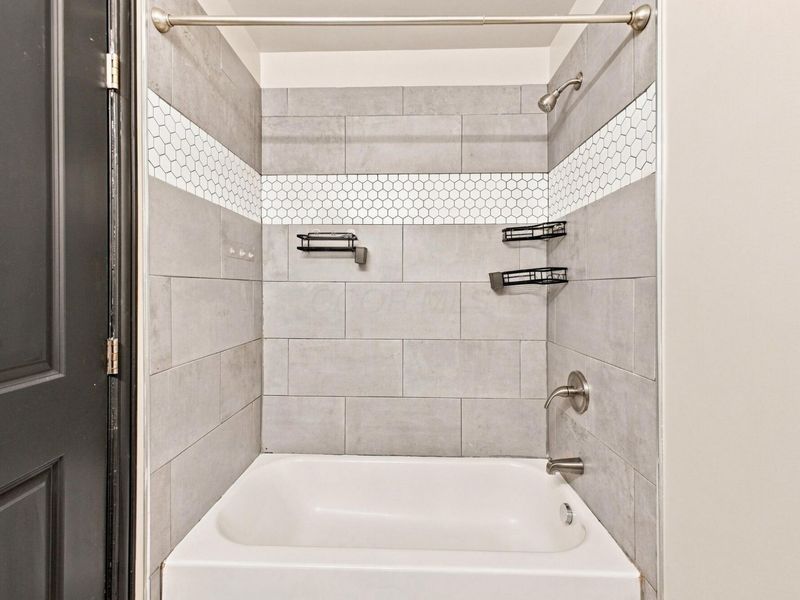 109 Dover Road, London, OH 43140 Photo 6