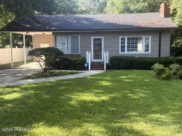 220 E Lewis Street, Whiteville, NC 28472