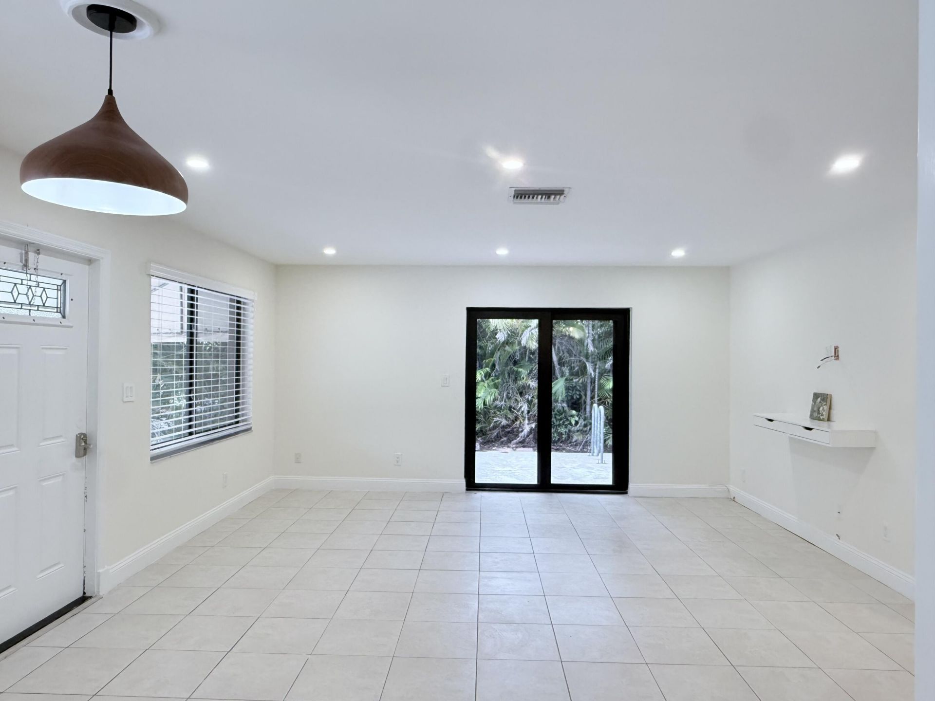825 Dogwood Drive, Unit C, Delray Beach, FL 33483 Photo