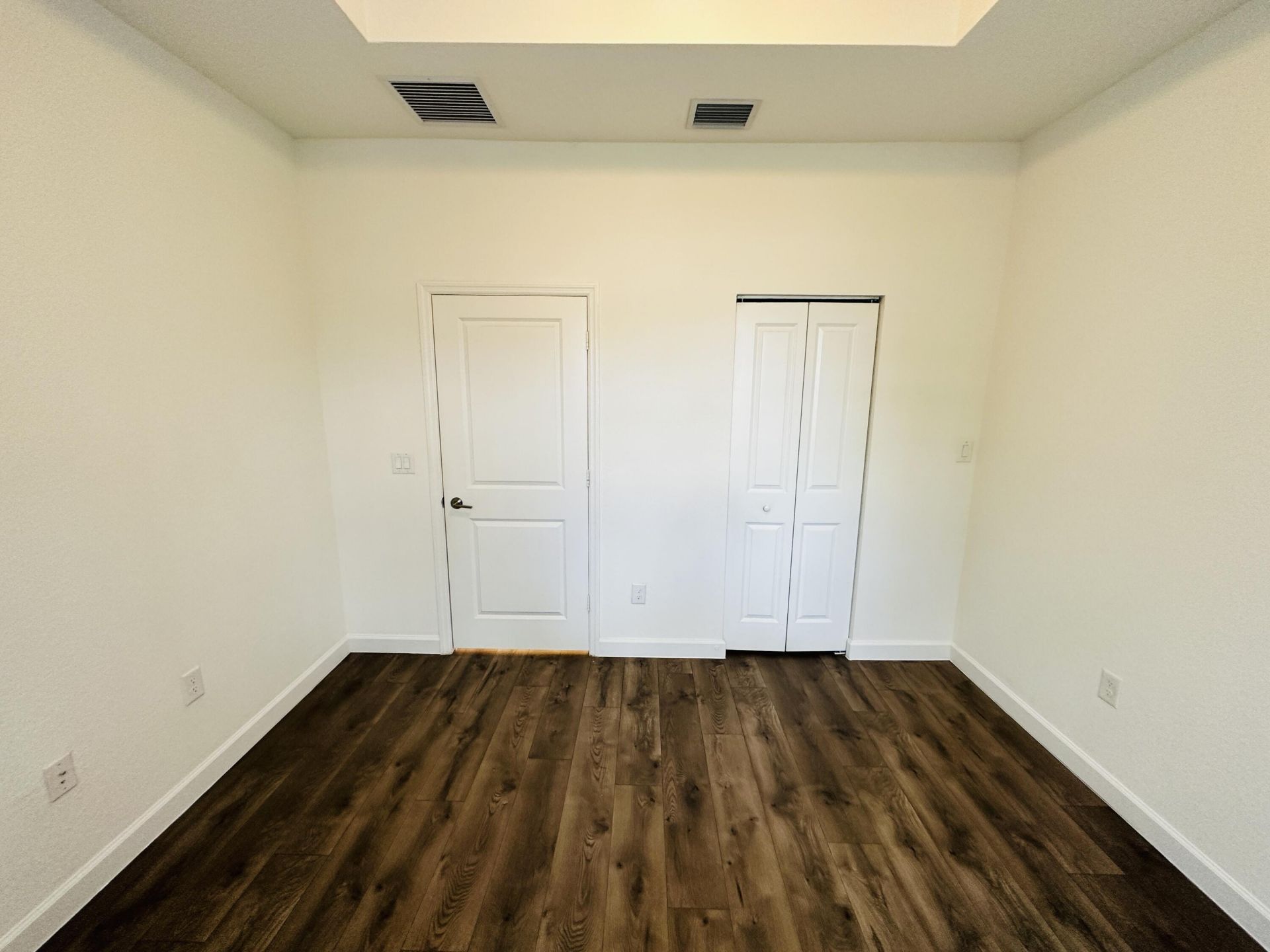 346 NE 208th Terrace, Miami, FL 33179 Photo