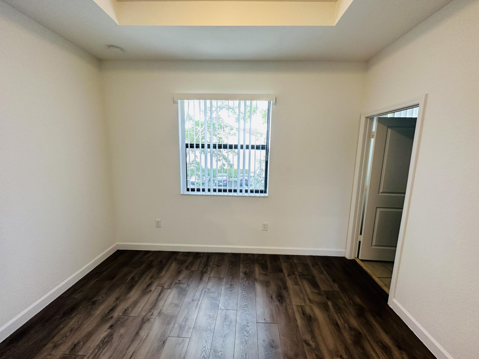 346 NE 208th Terrace, Miami, FL 33179 Photo