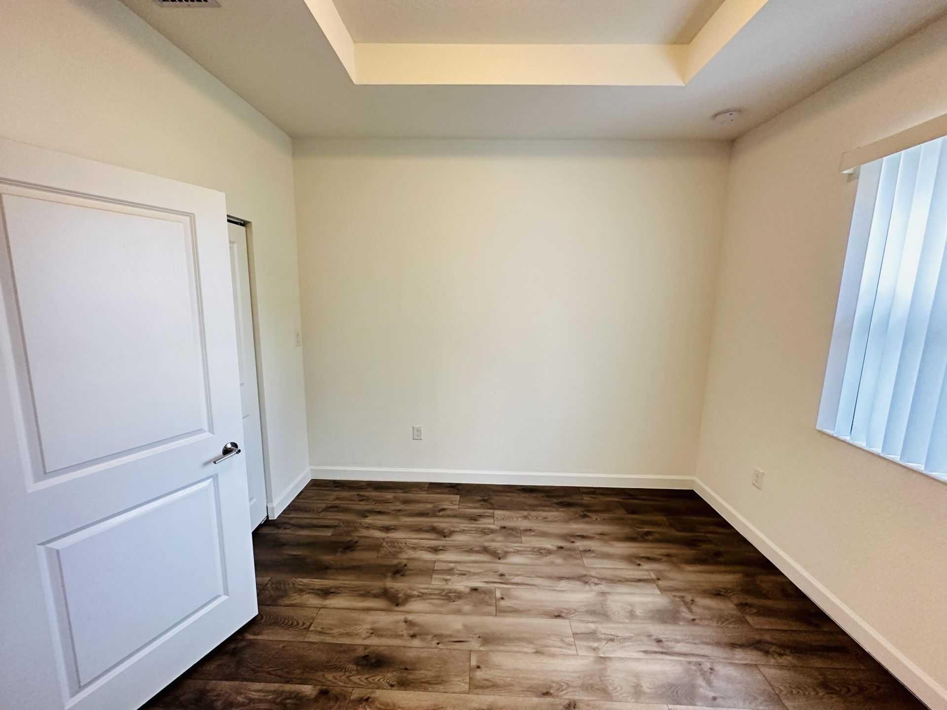 346 NE 208th Terrace, Miami, FL 33179 Photo