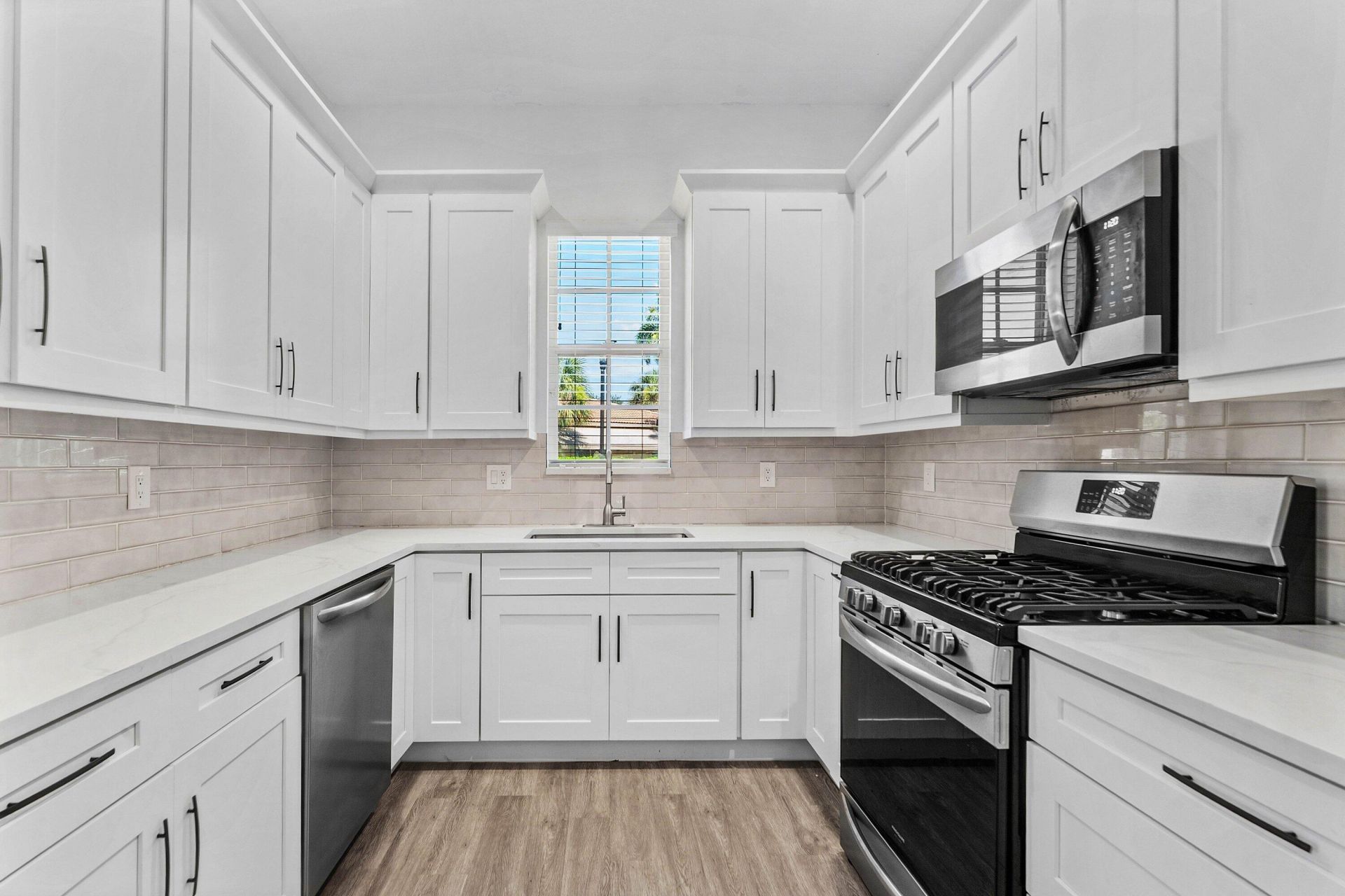 542 Tomahawk Court, Palm Beach Gardens, FL 33410 Photo