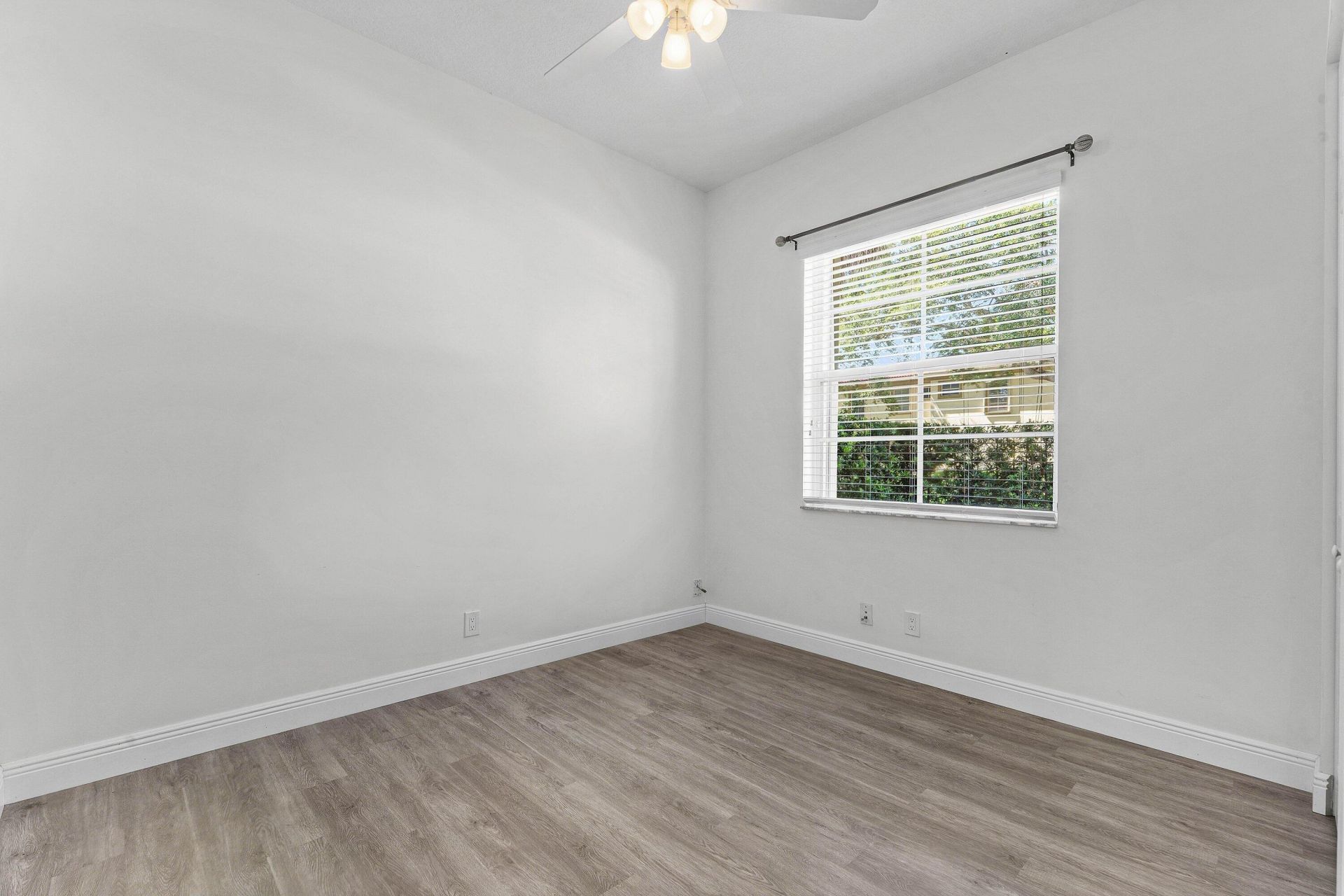 542 Tomahawk Court, Palm Beach Gardens, FL 33410 Photo