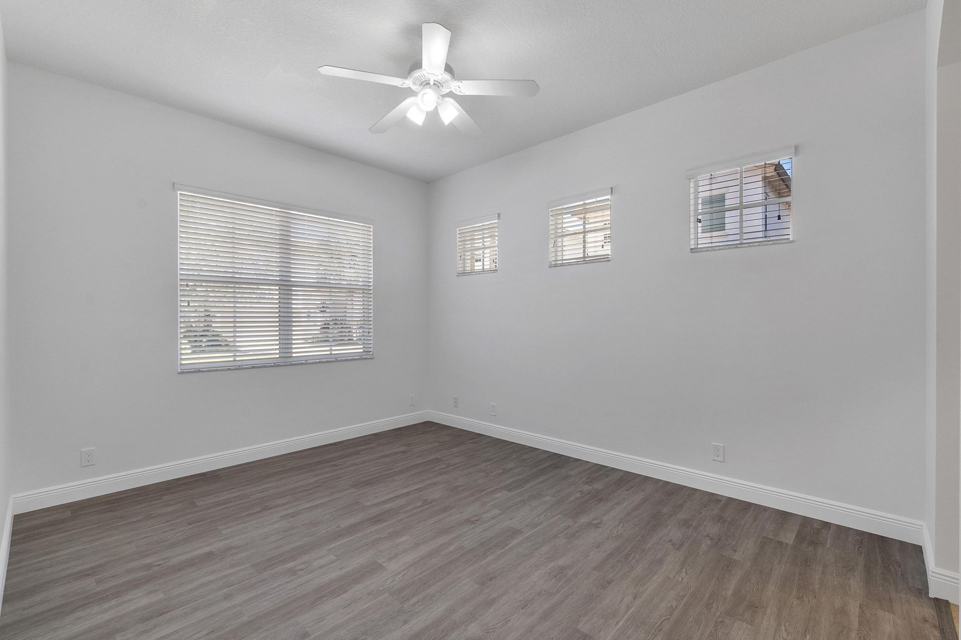 542 Tomahawk Court, Palm Beach Gardens, FL 33410 Photo