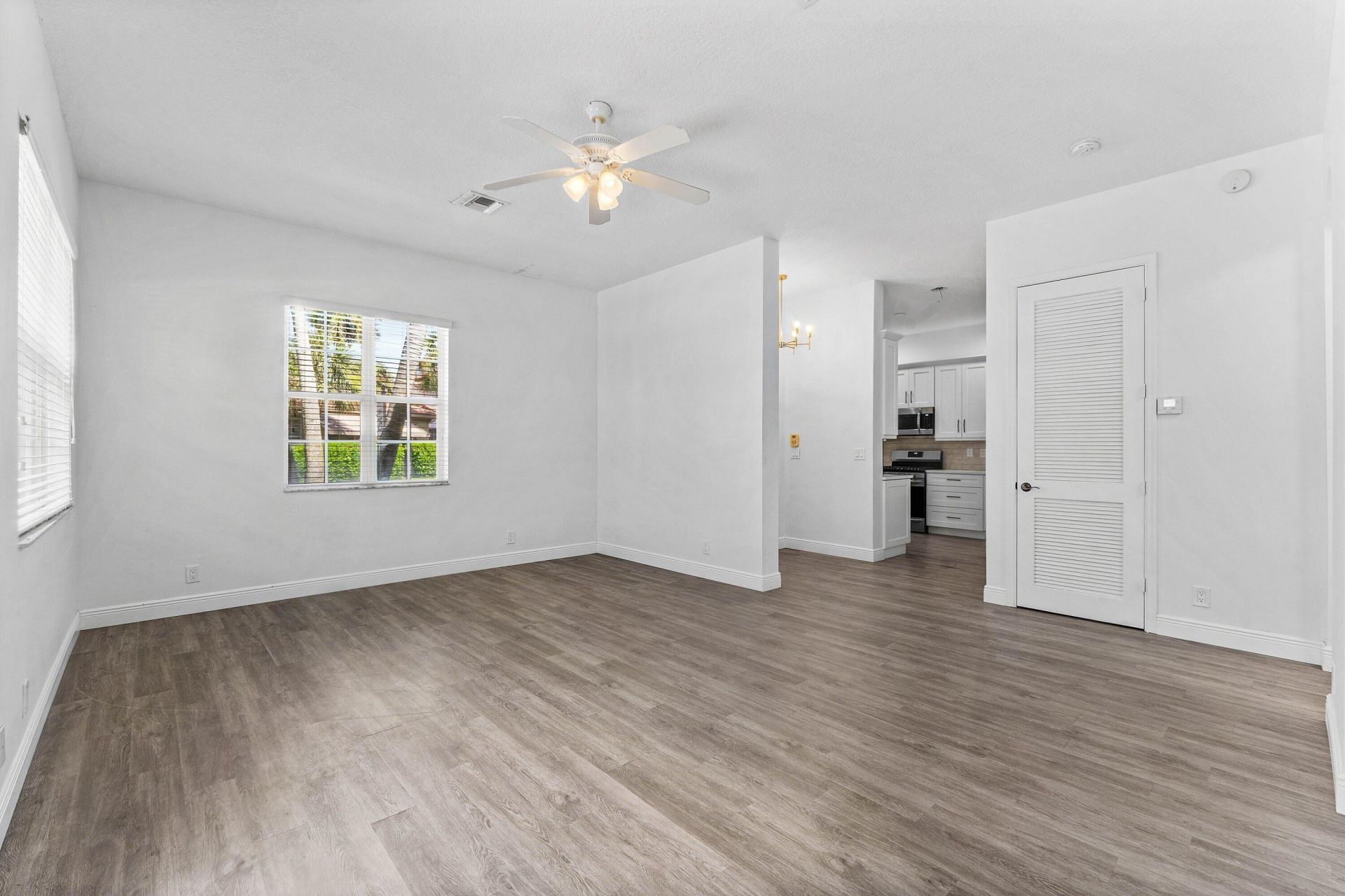 542 Tomahawk Court, Palm Beach Gardens, FL 33410 Photo