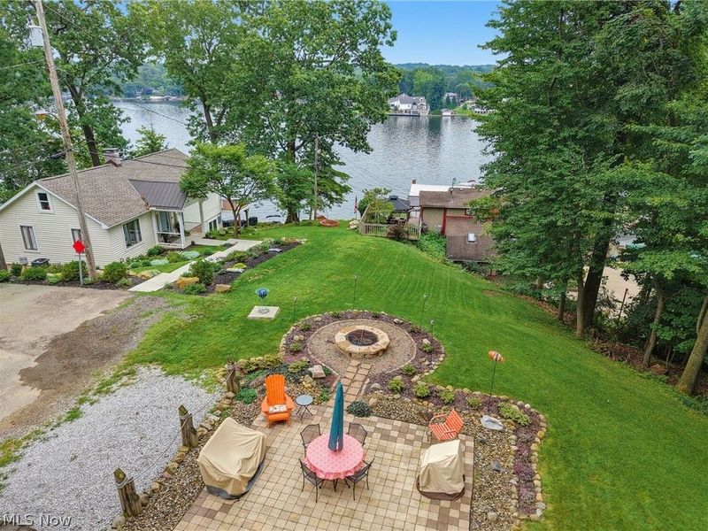 242 Uhl Drive, Portage Lakes, OH 44319 Photo 2