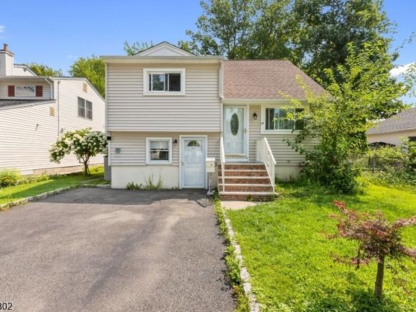 34 Roosevelt Ave, Parsippany-Troy Hills, NJ 07034