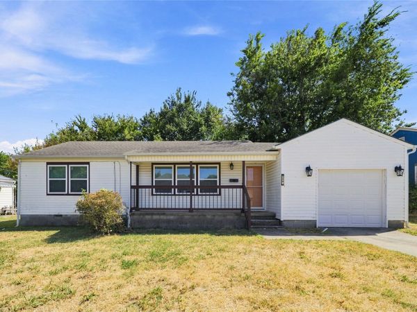 248 E Zion Place , Tulsa, OK 74106