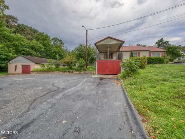 2315 Harris Rd, Knoxville, TN 37924
