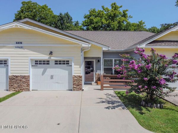 4470 Keith Street , Cleveland, TN 37312
