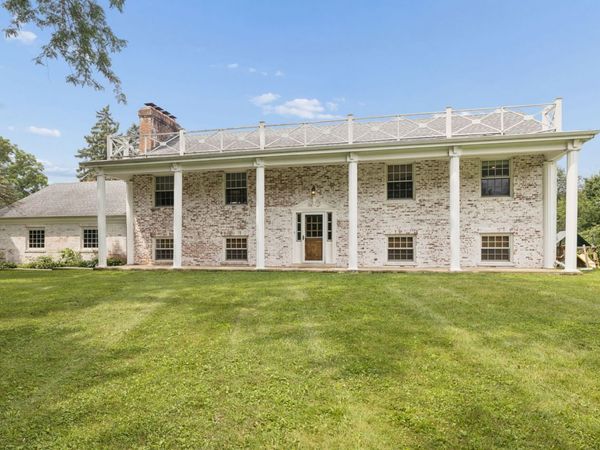 1N480 Indian Knoll Road , West Chicago, IL 60185