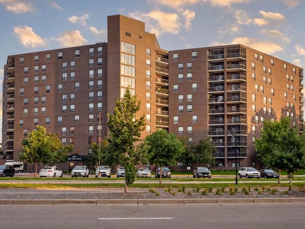 6615 Lake Shore Drive S, Unit 707, Richfield, MN 55423
