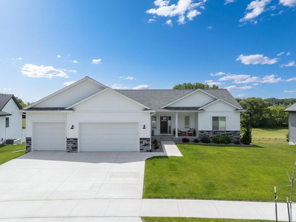 1892 Hadley Hills Drive NE, Rochester, MN 55906