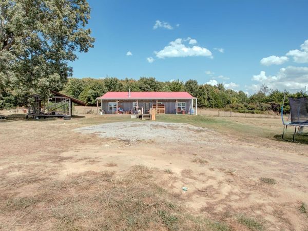 1195 Highway 5 , Romance, AR 72136