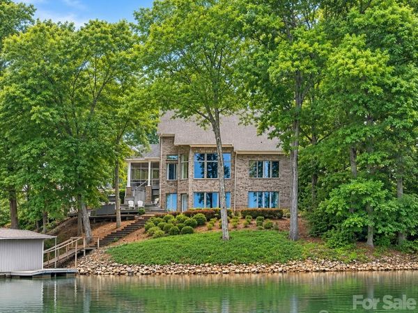 1075 Lakefront Woods Drive , Belmont, NC 28012