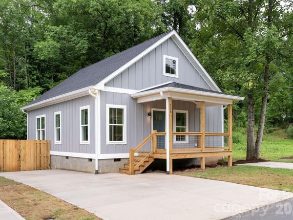 108 Orchard Street , Old Fort, NC 28762
