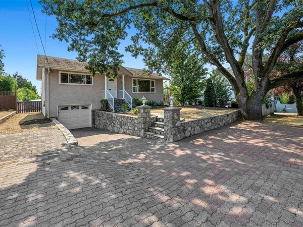 3107 Harriet Rd, Victoria, BC V9A 1T7