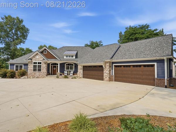 27035 N Dixboro Road, Green Oak Township, Mi 48178