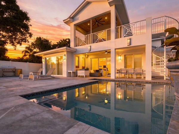 2009 NE 21ST Street, Fort Lauderdale, FL 33305