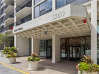 1560 N Sandburg Terrace, Chicago, IL 60610 primary photo