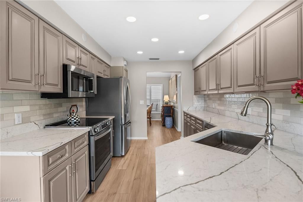 812 Reef Point Cir, Naples, FL 34108 Photo
