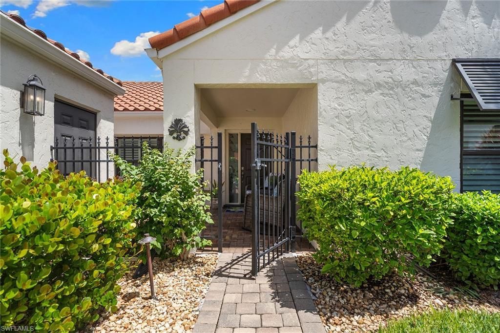 812 Reef Point Cir, Naples, FL 34108 Photo