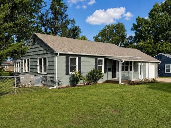1037 S Brockway Street, Olathe, KS 66061