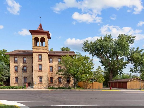 251 E MAIN STREET, Unit 201, Omro, WI 54963