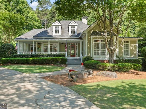 110 Dresden Place, Fayetteville, GA 30215