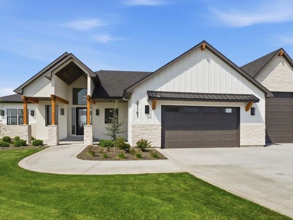 27181 Iron Horse Dr, Caldwell, ID 83607