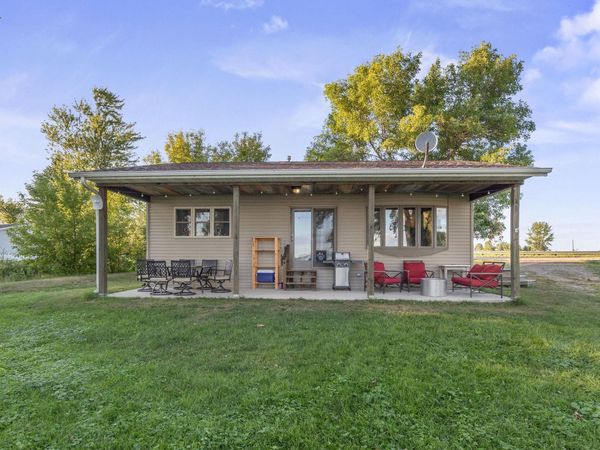 11341 County 10 , Osakis, MN 56360
