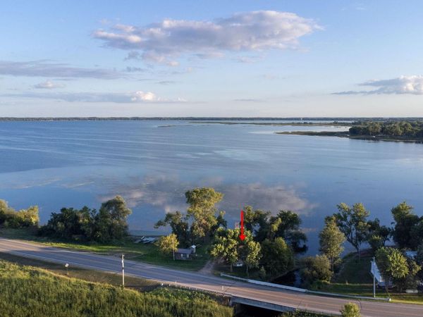 11341 County 10 , Osakis, MN 56360