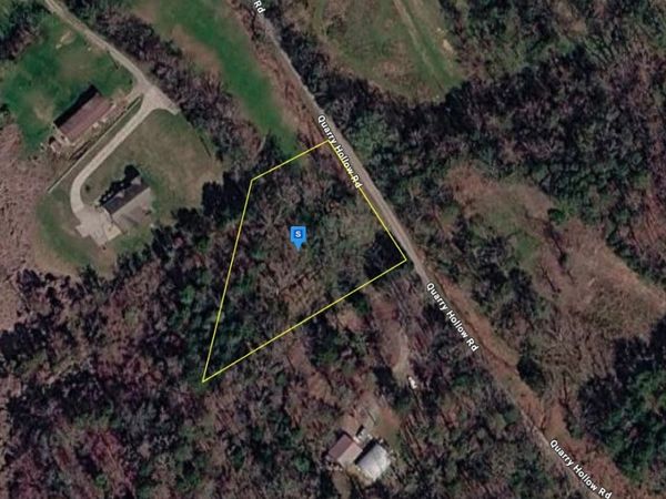 3015 Quarry Hollow Rd , Friendsville, TN 37737