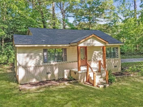 413 Mimosa St., Fulton, MS 38843