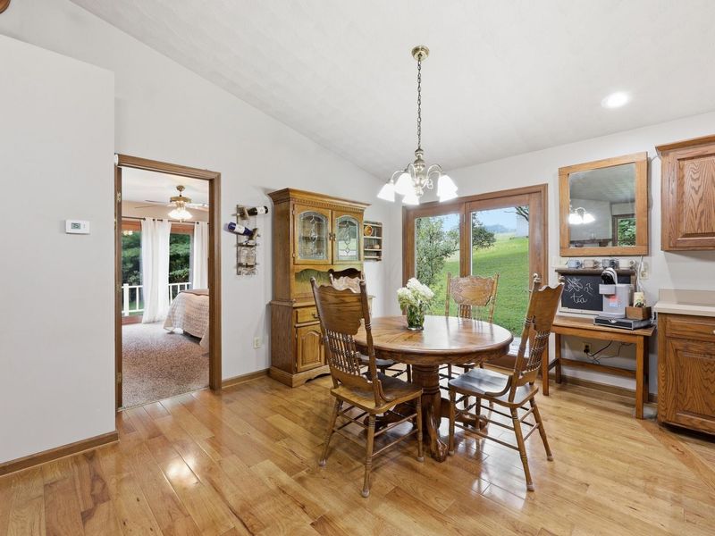 1550 Pinkerton Lane, Zanesville, OH 43701 Photo 13