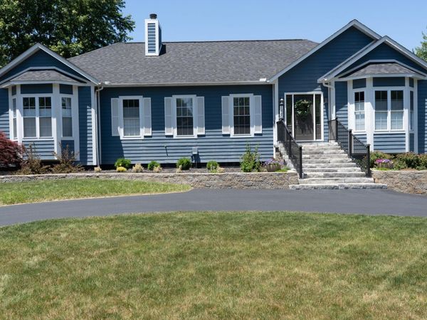 1440 E Choctaw Drive , London, OH 43140