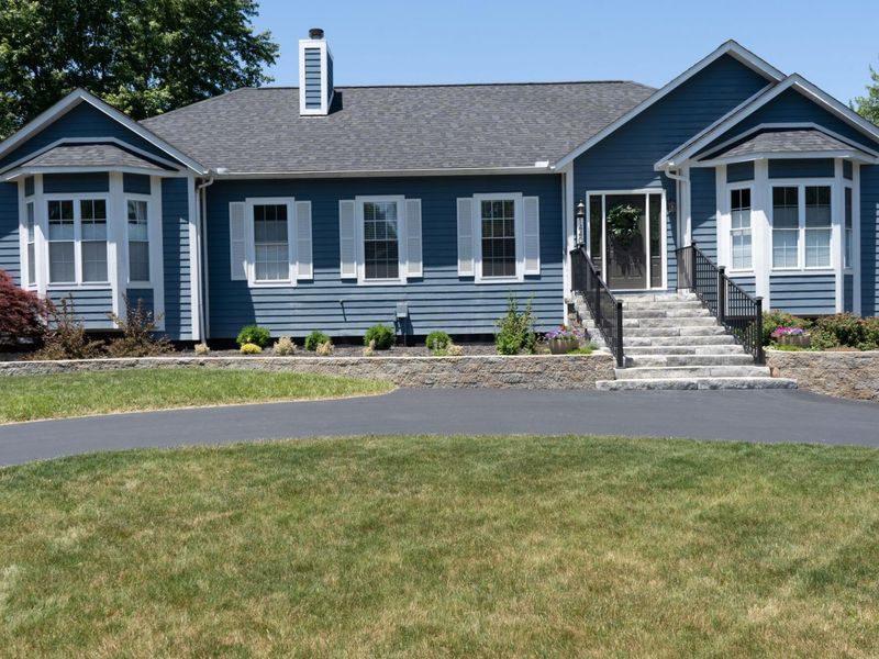 1440 E Choctaw Drive , London, OH 43140 Photo 1