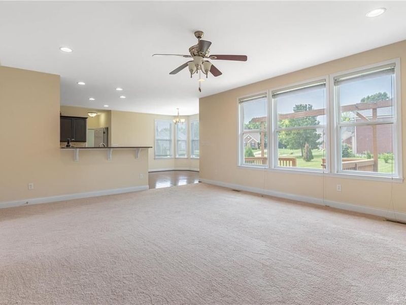 10049 Meadow Woods Lane, Washington Township, OH 45458 Photo 12