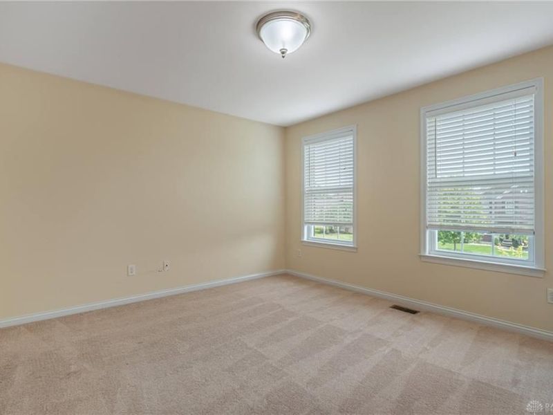 10049 Meadow Woods Lane, Washington Township, OH 45458 Photo 17