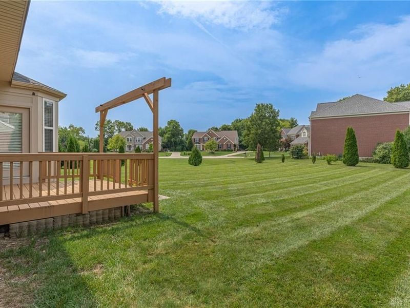 10049 Meadow Woods Lane, Washington Township, OH 45458 Photo 35