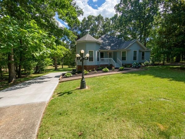 126 Pineapple Drive , Hot Springs, AR 71913