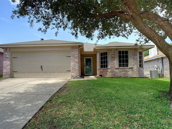 6061 Arabian Avenue, Fort Worth, TX 76179